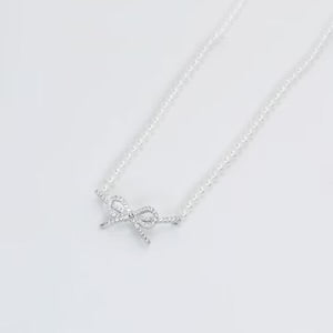Dainty Pearl Bow Necklace